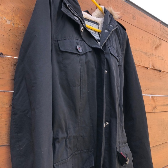 Levi’s parka w Sherpa lining and faux fur trim - Picture 5 of 7